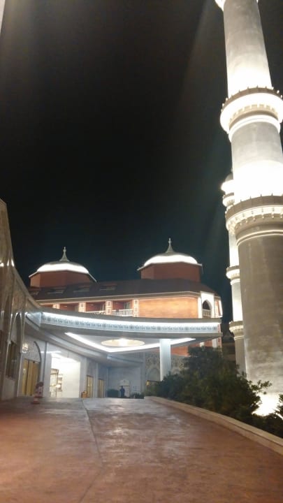 Eingang Royal Taj Mahal Hotel