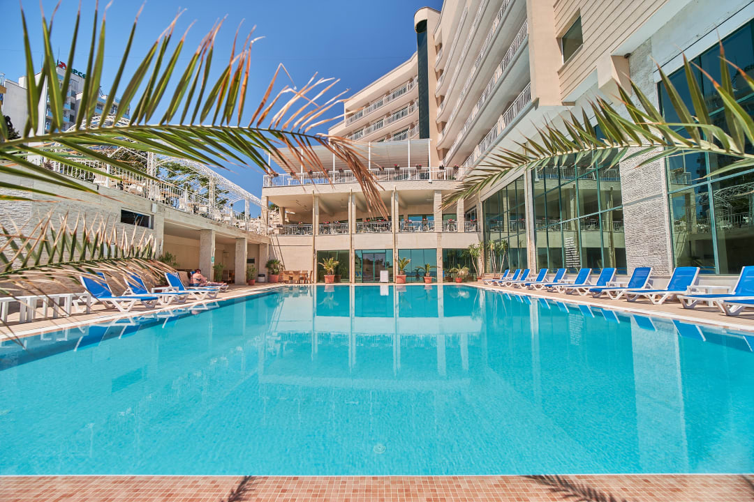 Pool Hotel Bilyana Beach