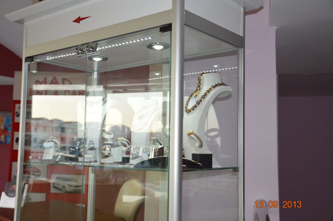 Vitrine  Ramada Resort by Wyndham Side