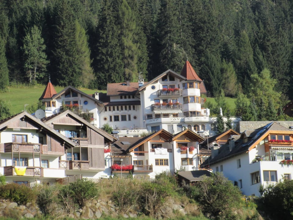 Blick aufs Hotel Turmhotel Gschwendt