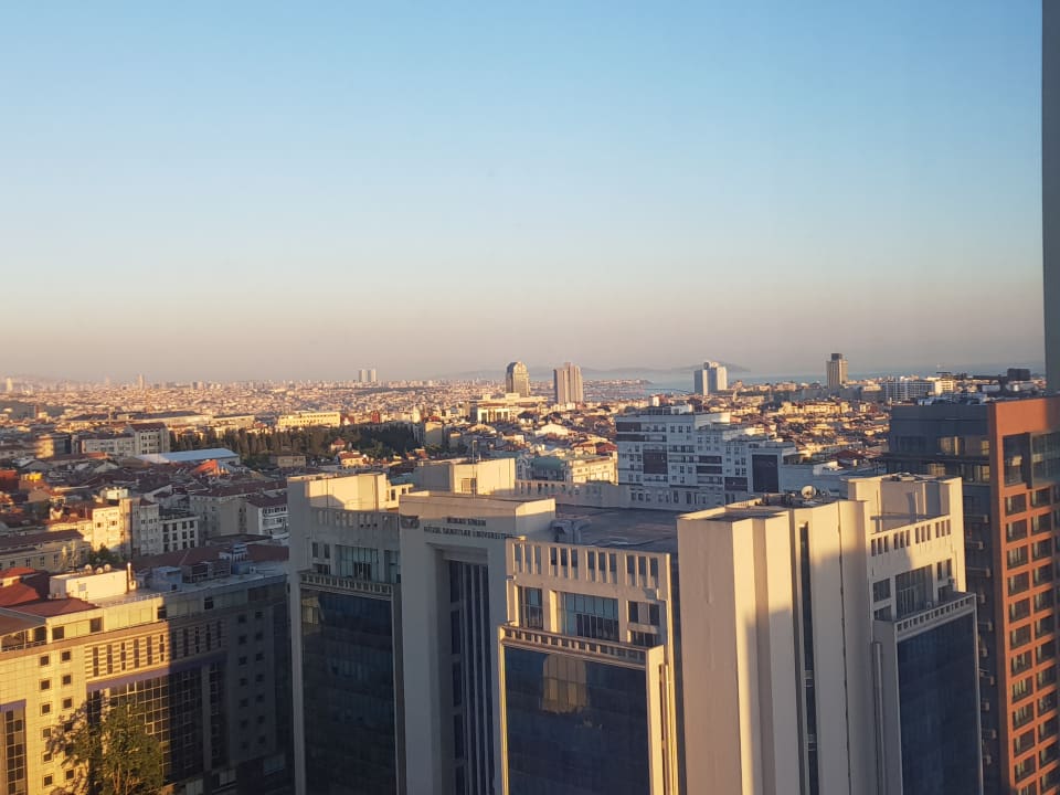 Ausblick 15te Stock  Hilton Istanbul Bomonti Hotel & Conference Center