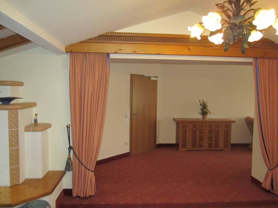 Re. um die Ecke: "Wintergarten" u. Ausg. z. Balkon Hotel Bergknappenhof