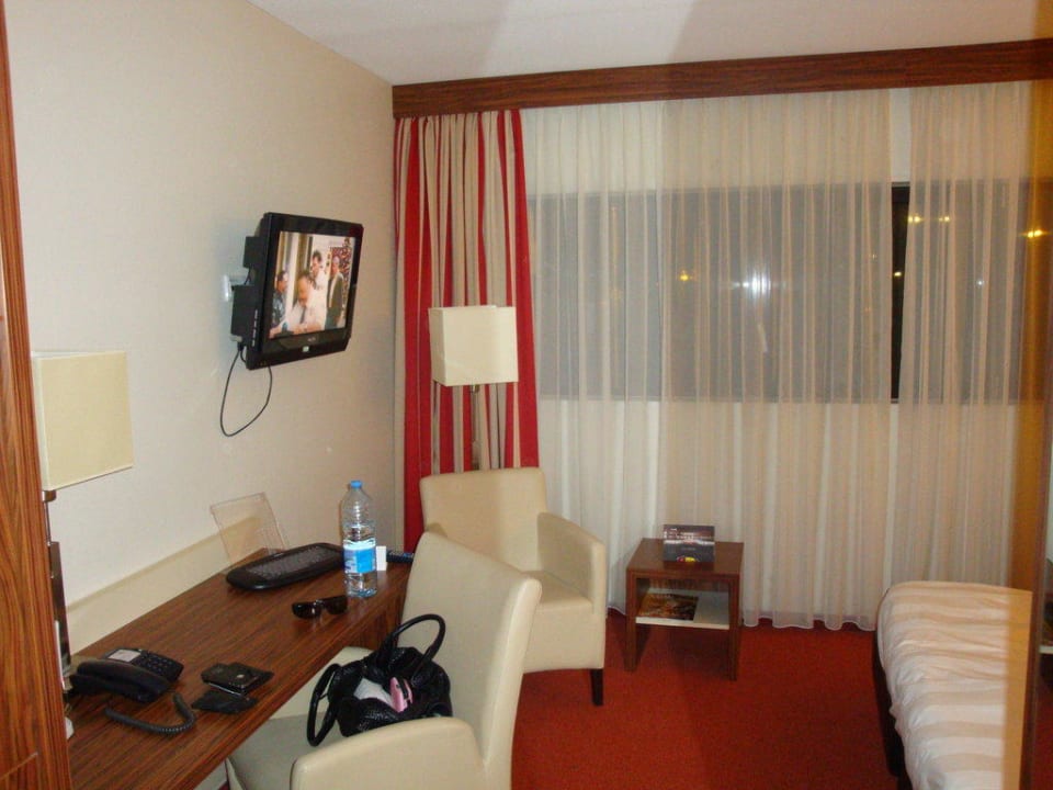 Doppelzimmer "Standard" Van der Valk Hotel Rotterdam Blijdorp