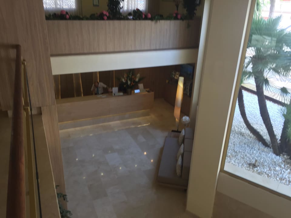 Eingangshalle Sabina Hotel & Suites