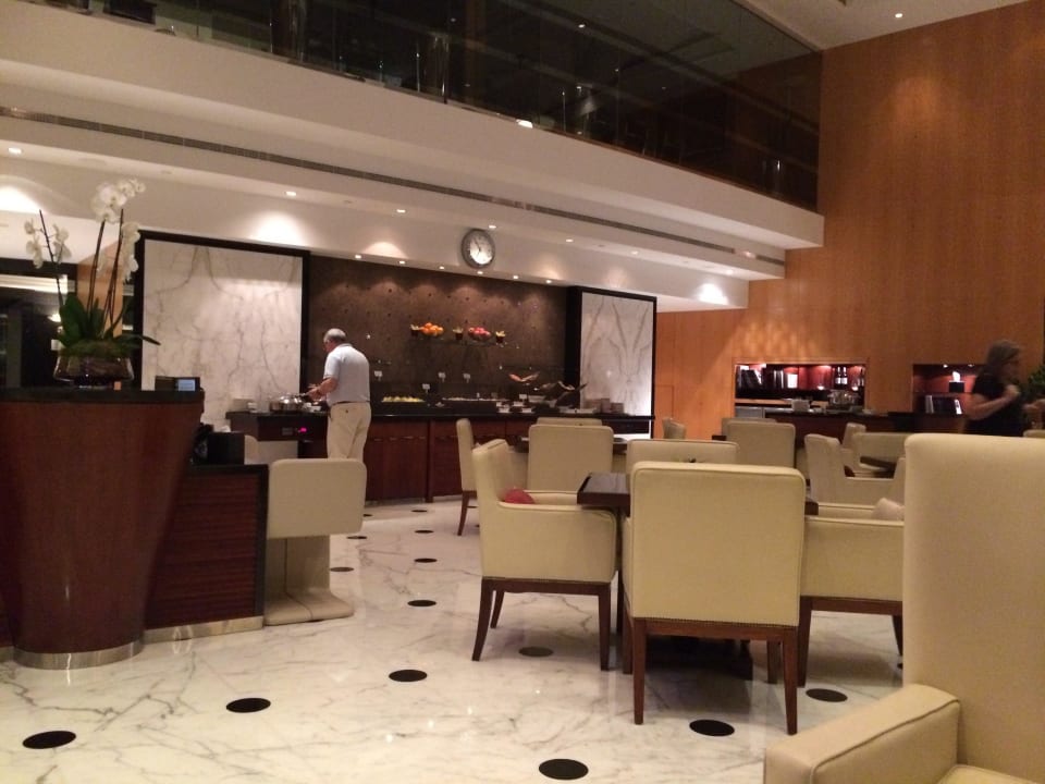 Die Club-Lounge im 42. Stock Hotel Jumeirah Emirates Towers