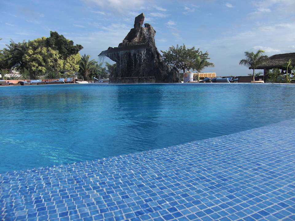 Poolanlage Grand Hotel Callao