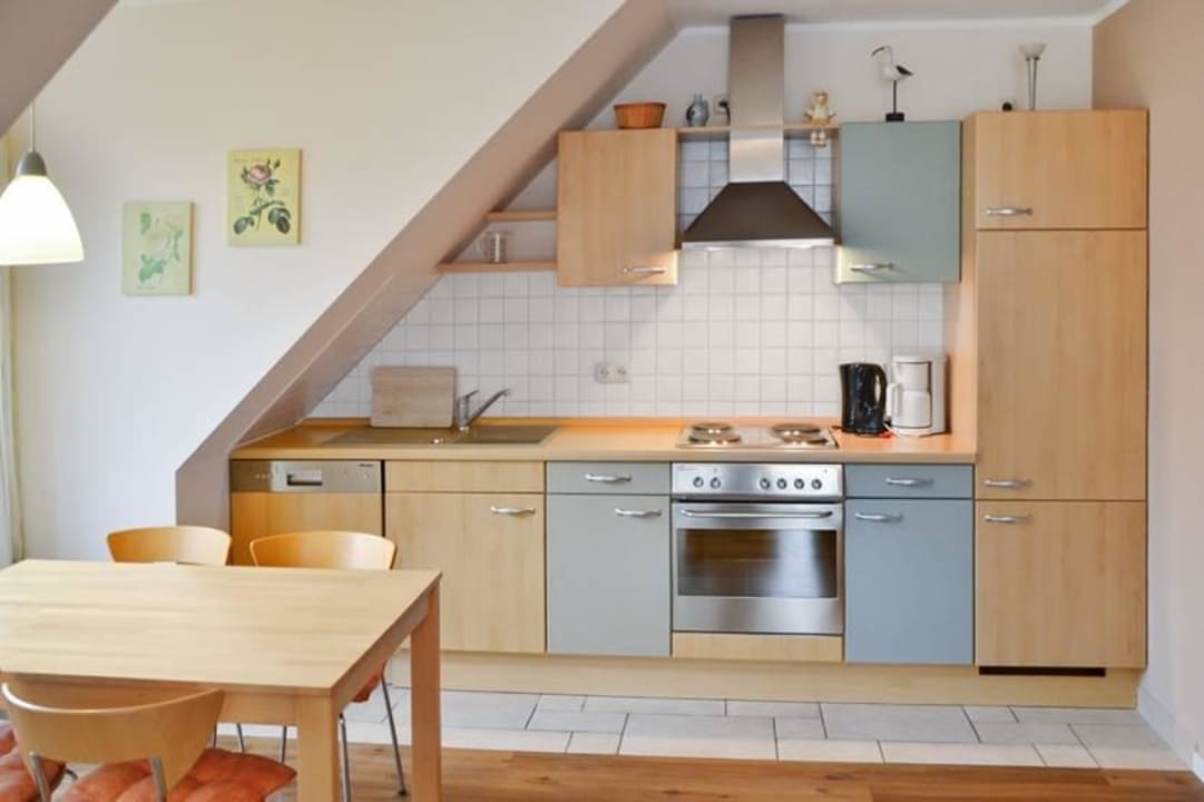 Bsp. Wohnessbereich mit Küchenzeile Ostseeallee 32b Ostseeallee 32b 2-2