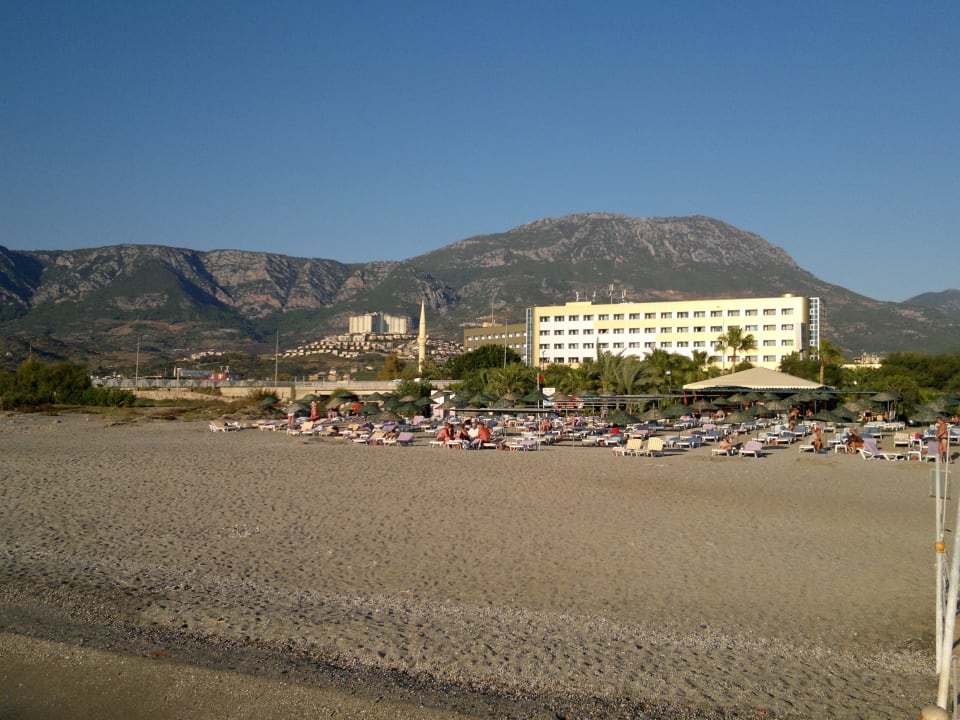 Das Hotel vom Meer aus gesehen Kırbıyık Resort Hotel - Alanya