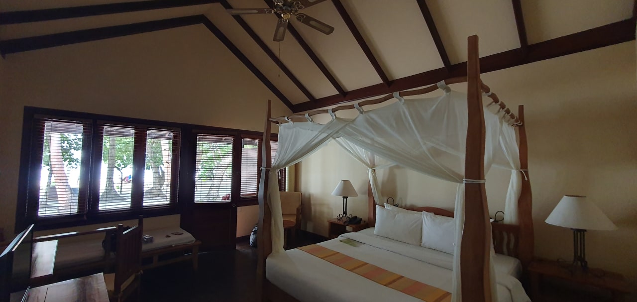 Zimmer Filitheyo Island Resort