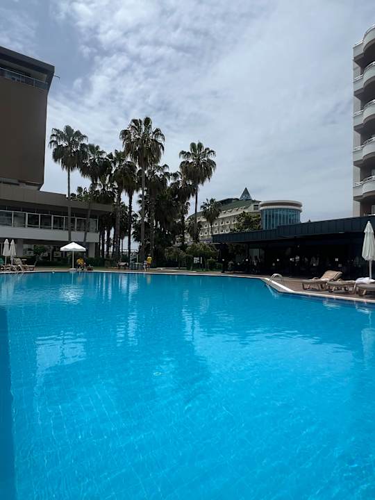 Pool Hotel Royal Garden Beach
