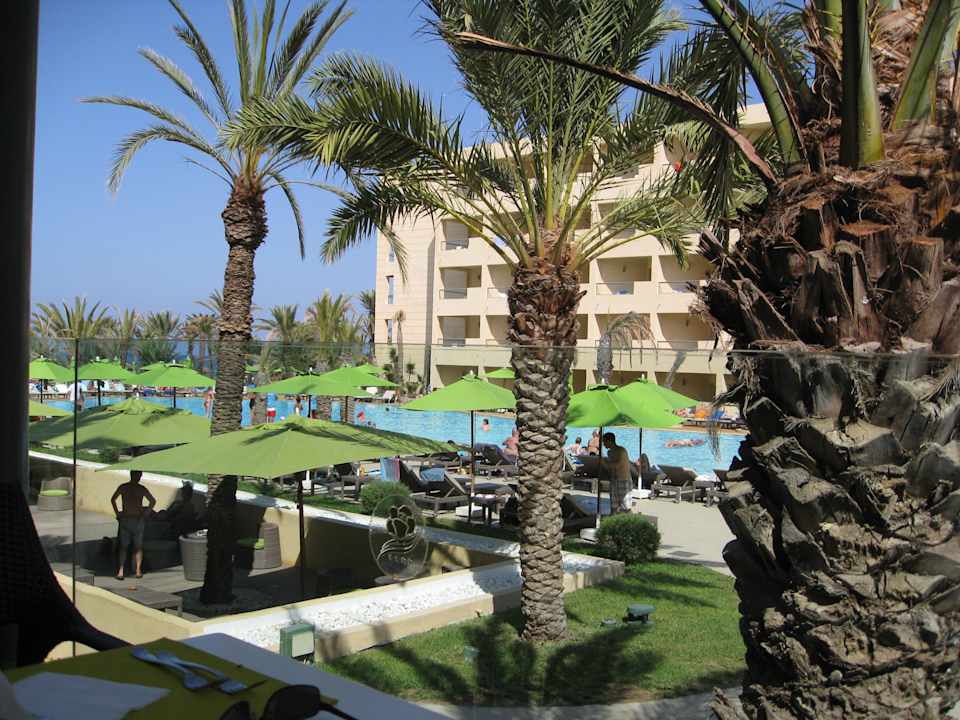 Blick vom Restaurant auf dem Pool Hotel Rosa Beach