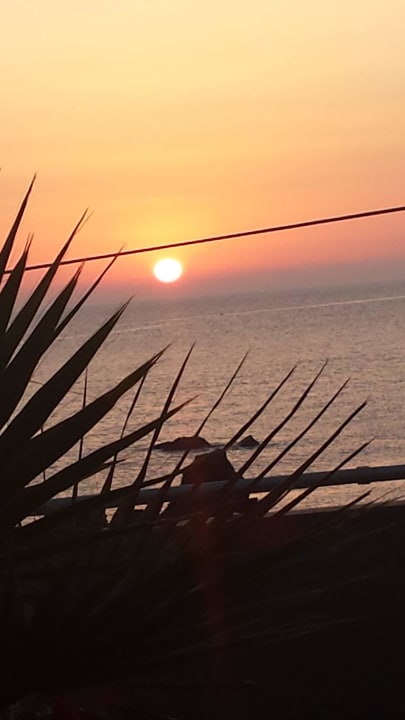 Sonnenaufgang von unserem Balkon  Hotel Corissia Princess