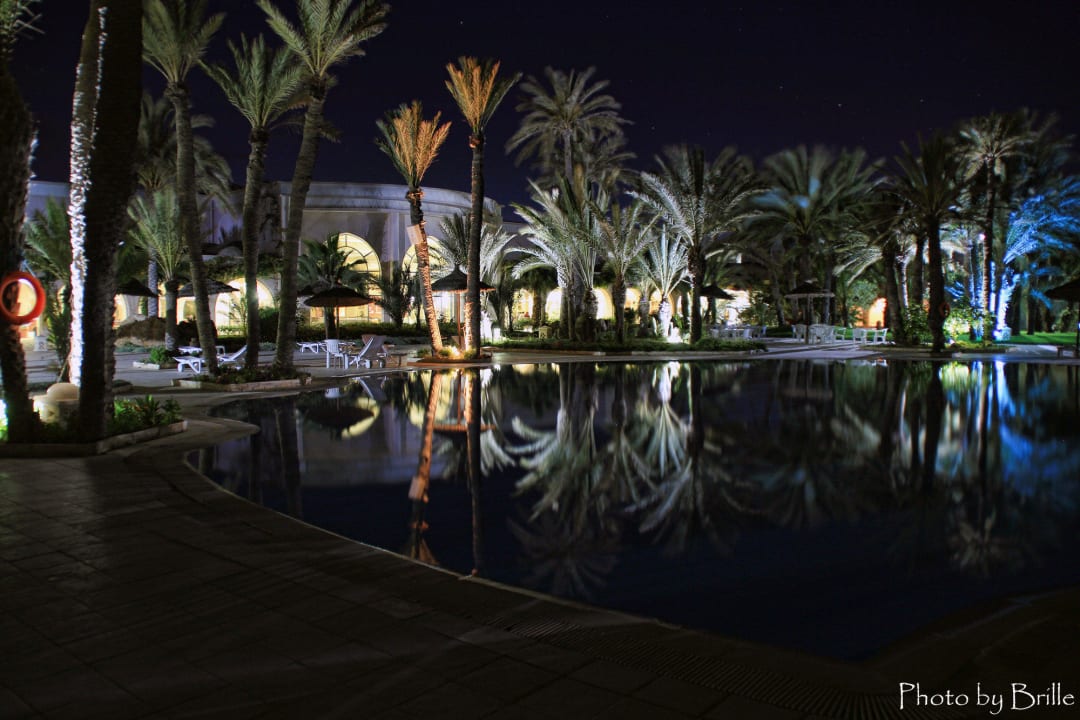 Der Pool bei Nacht  Zita Beach Resort