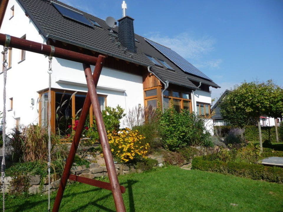 Rechts unsere Ferienwohnung Ferienwohnung Quinkert