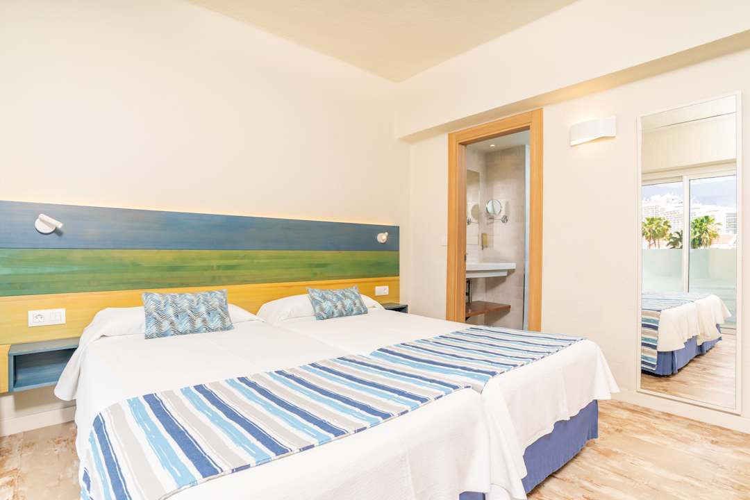 Zimmer HOVIMA La Pinta Beachfront Family Hotel