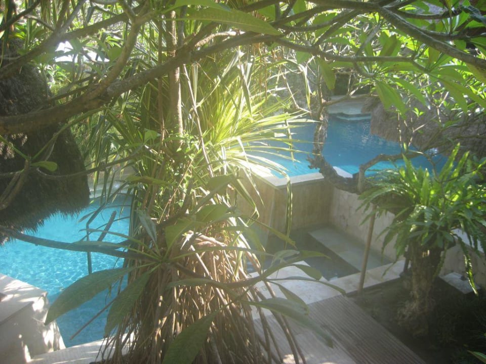 Blick vom Zimmer zum Pool Puri Santrian