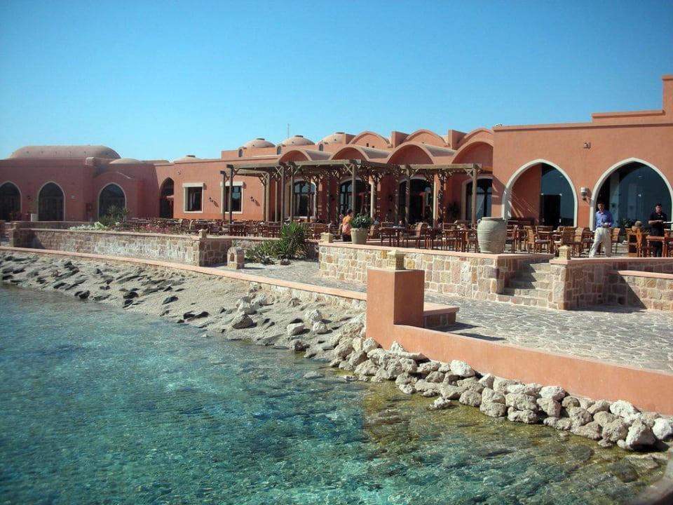 Die Terrasse des Restaurants Radisson Blu Resort, El Quseir