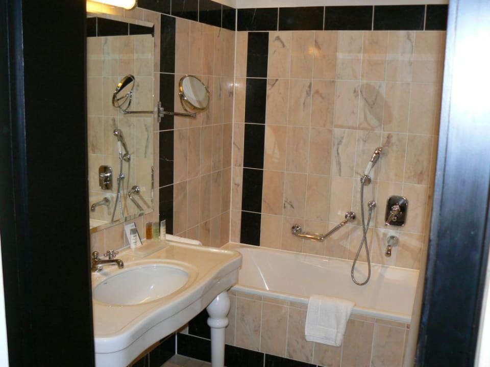 Badezimmer Le Méridien Grand Hotel Nürnberg