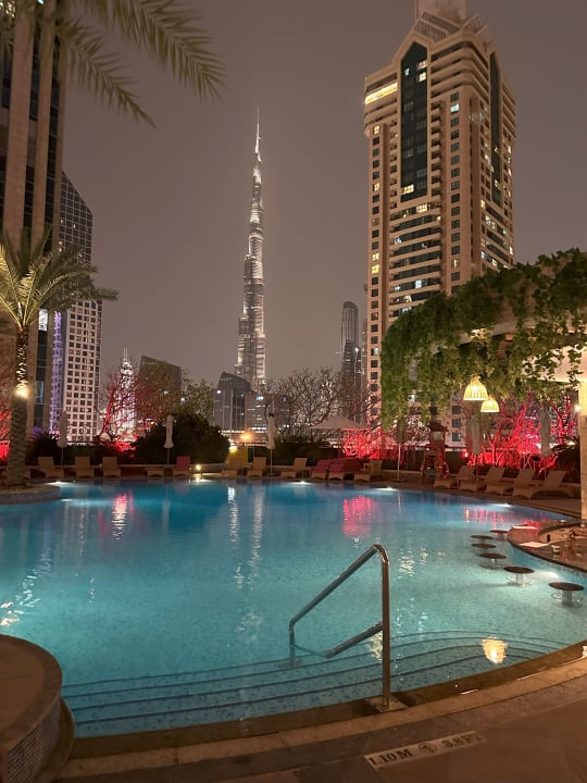 Pool Shangri-La Hotel Dubai