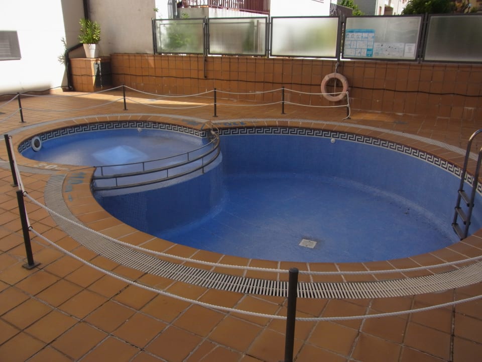 Pool Hotel Real Jaca