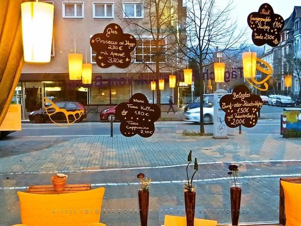 Blick aus dem Café / Frühstücksraum zur Mainzer St Hotel Kaiserhof