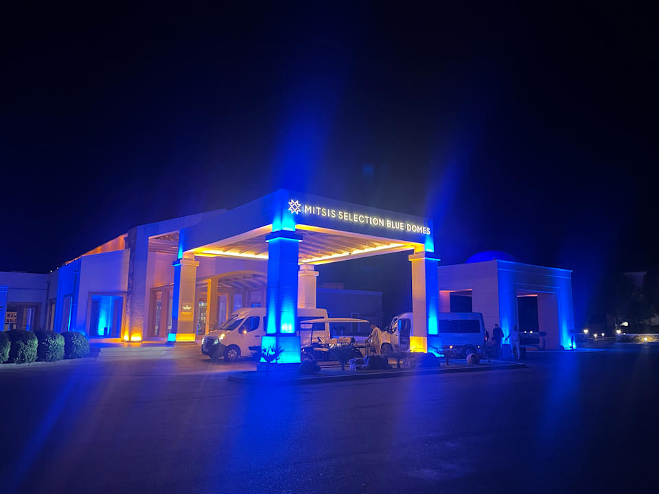 Außenansicht Mitsis Selection Blue Domes