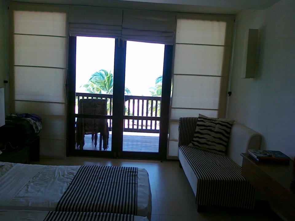 Schöne Zimmer, Ausblick direkt aufs Meer Hotel Jetwing Sea