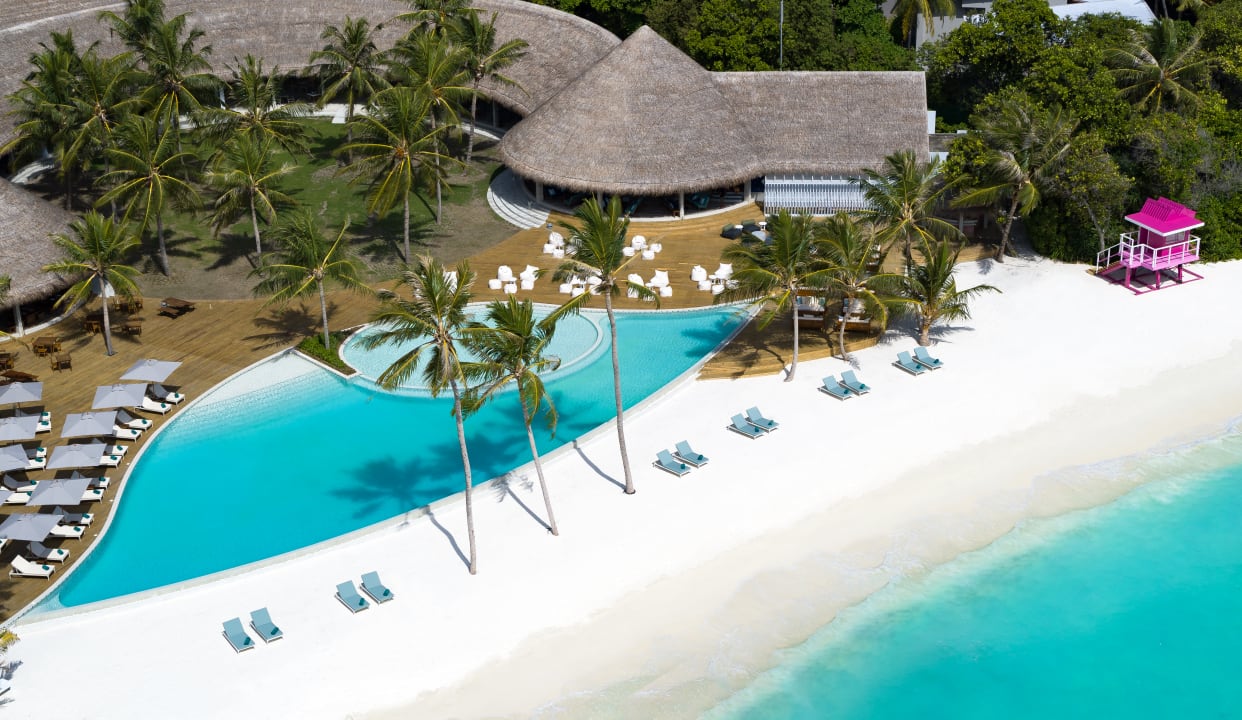 Pool Ifuru Island Resort Maldives