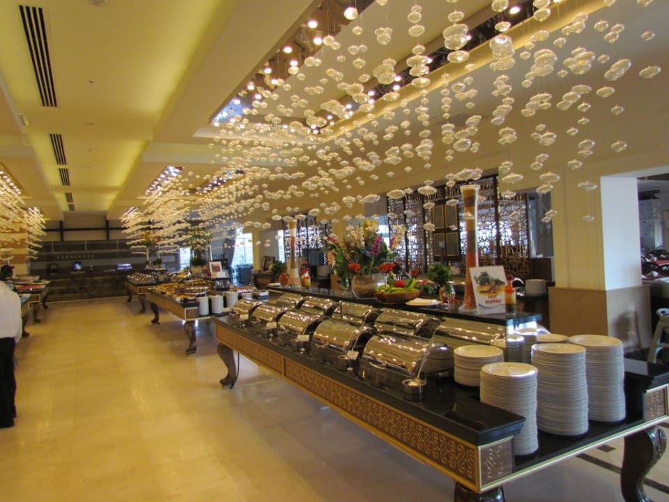 Totalansicht Abendbüffet Diamond Excellence Resort & Spa