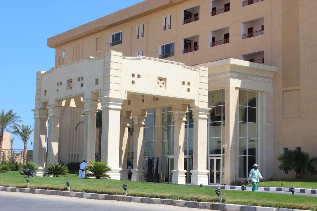 Hoteleingang Imperial Shams Abu Soma