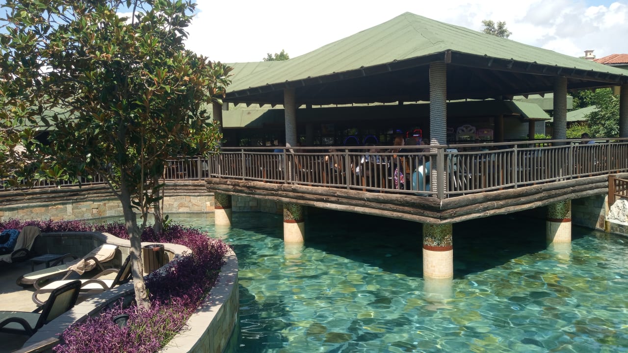 Pool Club Grand Side
