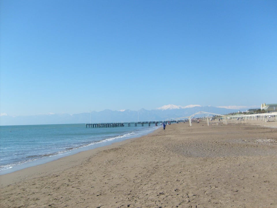 Strand vom Hotel Royal Wings Royal Wings Hotel