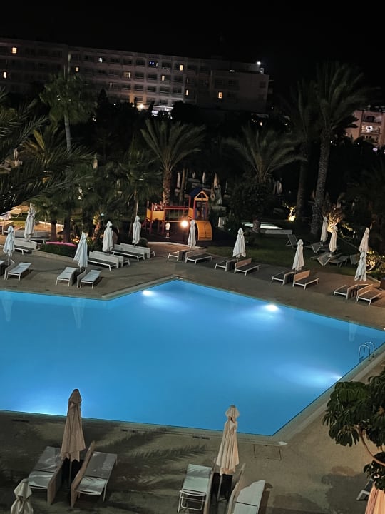 Pool Crystal Springs Beach Hotel