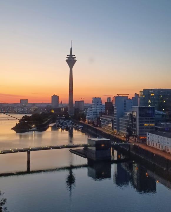 Ausblick INNSiDE by Meliá Düsseldorf Hafen