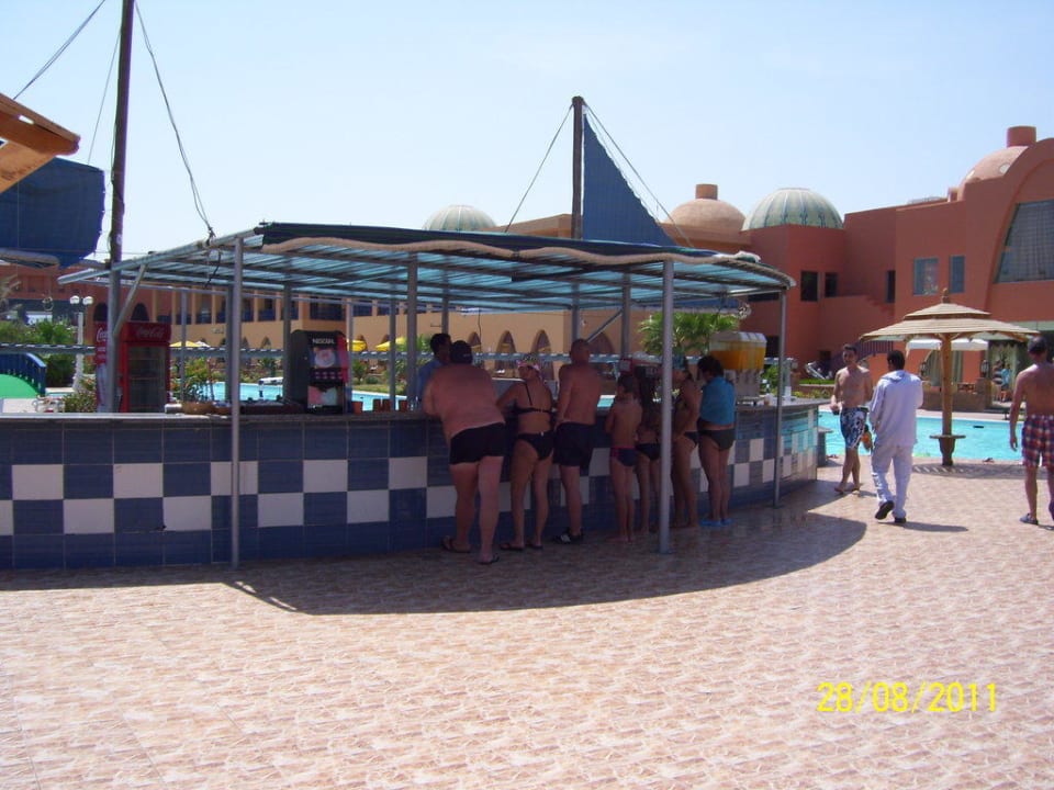 Poolbar Titanic Beach Spa & Aqua Park