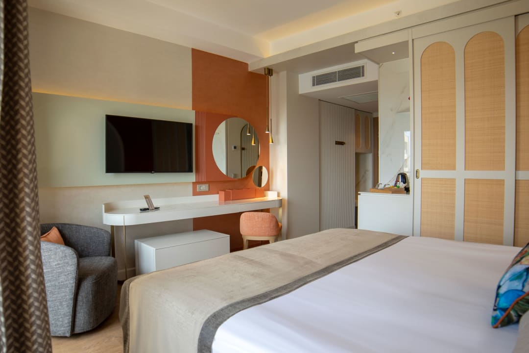 Zimmer Fame Residence Lara & Spa