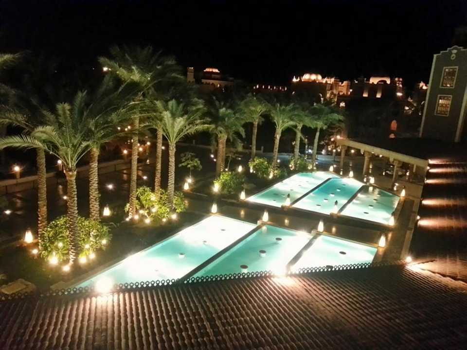 Vom 2. Stock auf Wasserspiele vor dem Haus Makadi Spa - Adults only