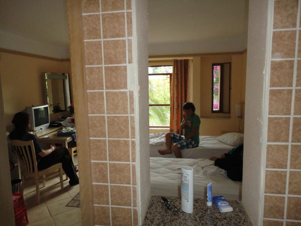 Durchreiche Küche-Kinderzimmer VONRESORT Golden Beach