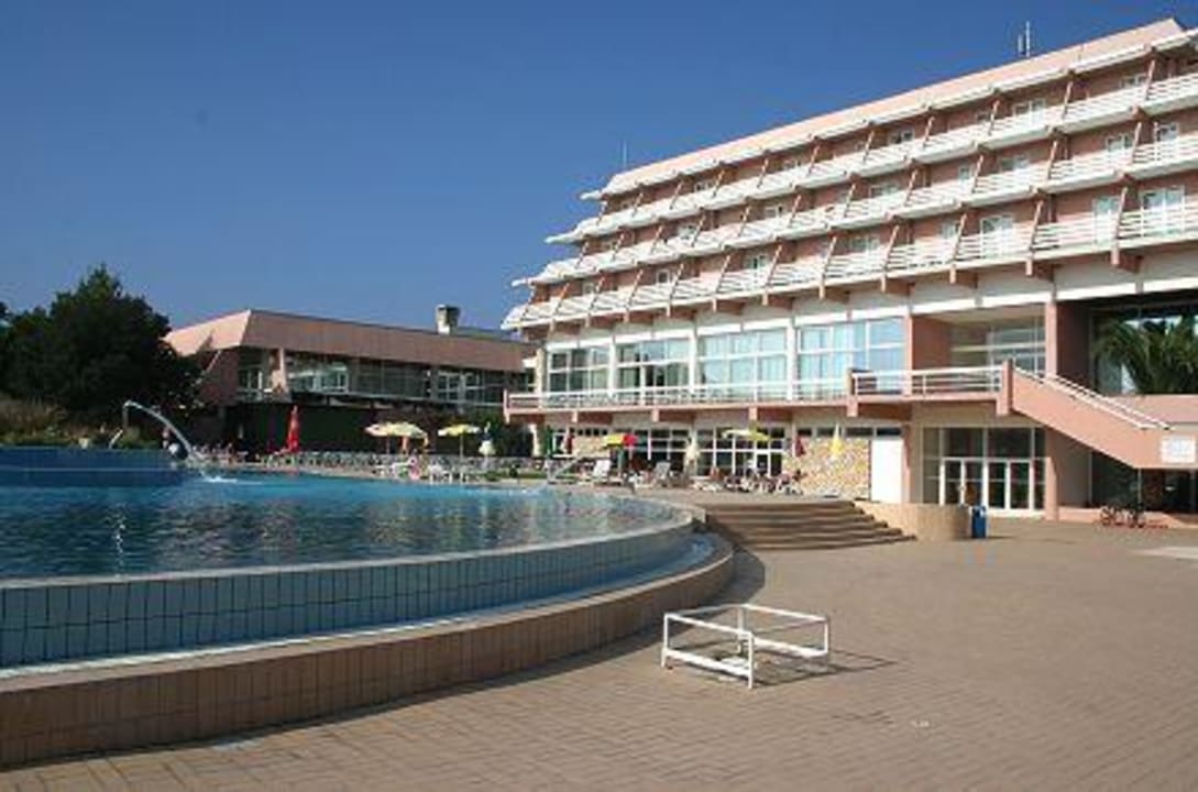 A-Komplex mit Speisesaals und Pool Hotel Olympia