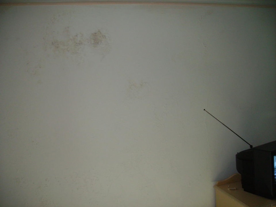 Feuchtigkeitsschaden im Putz Mitsis Rodos Village