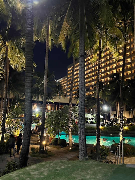 Pool Hotel Sofitel Philippine Plaza