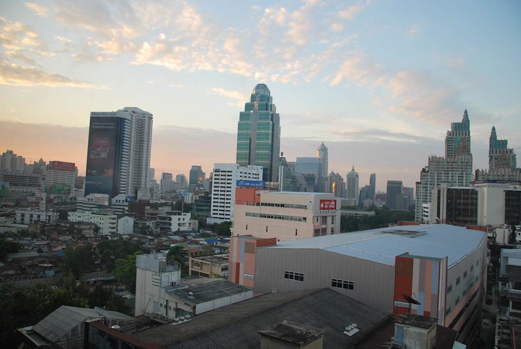 Widok z pokoju Hotel Bangkok Palace