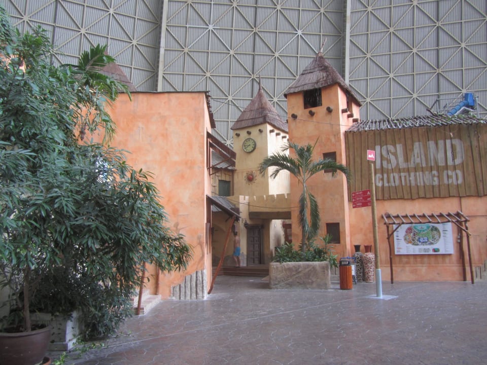 Die Umgebung unseres Zimmers Tropical Islands Resort