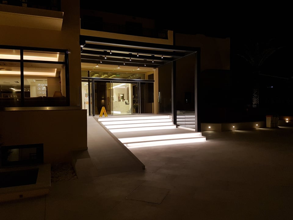 Eingang Hotel Atlantis Beach