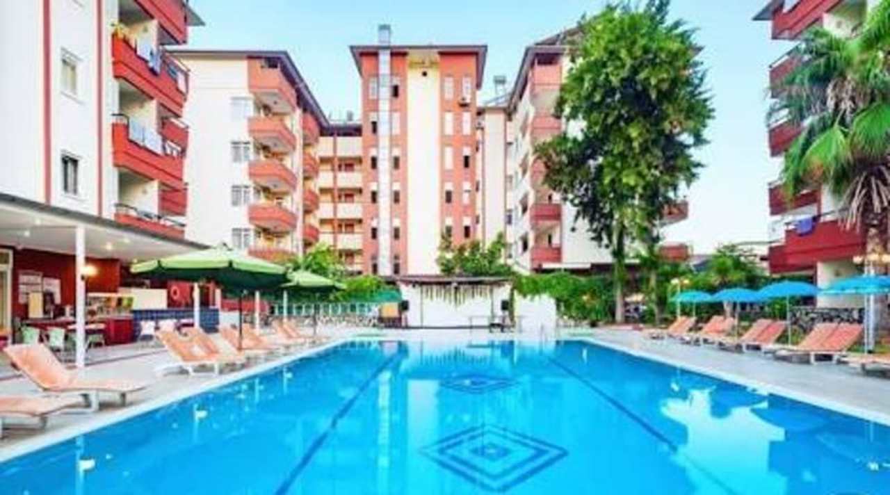 Pool Solis Beach Hotel