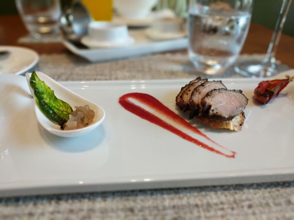 Restaurant Acanthus Cennet Barut Collection