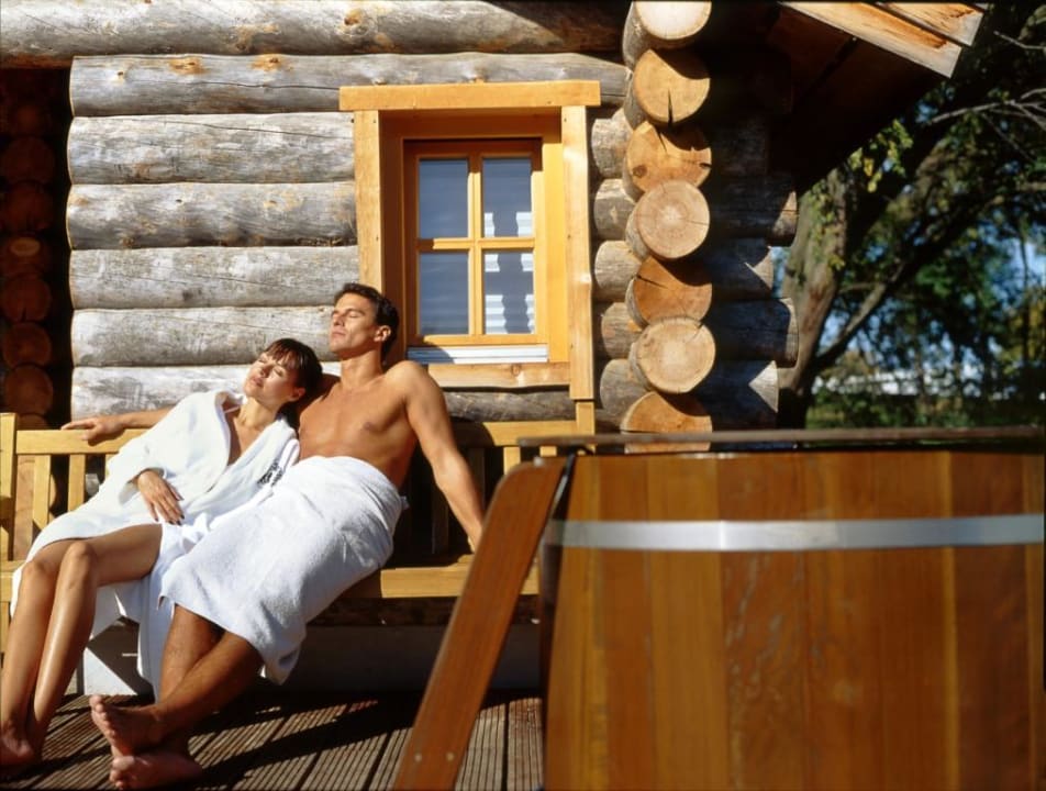 Vor der Kelo-Sauna Hertelendy Kastély Exclusive