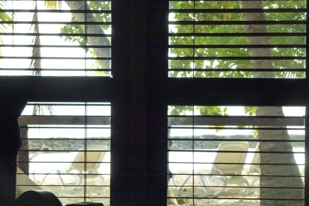 Ausblick vom Bett Kuramathi Maldives