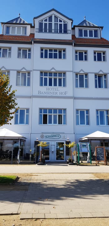 Außenansicht Strandhotel Bansiner Hof
