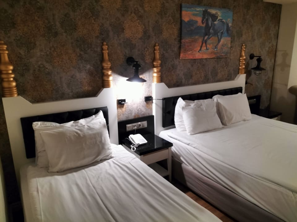 Zimmer Mary Hotel Side